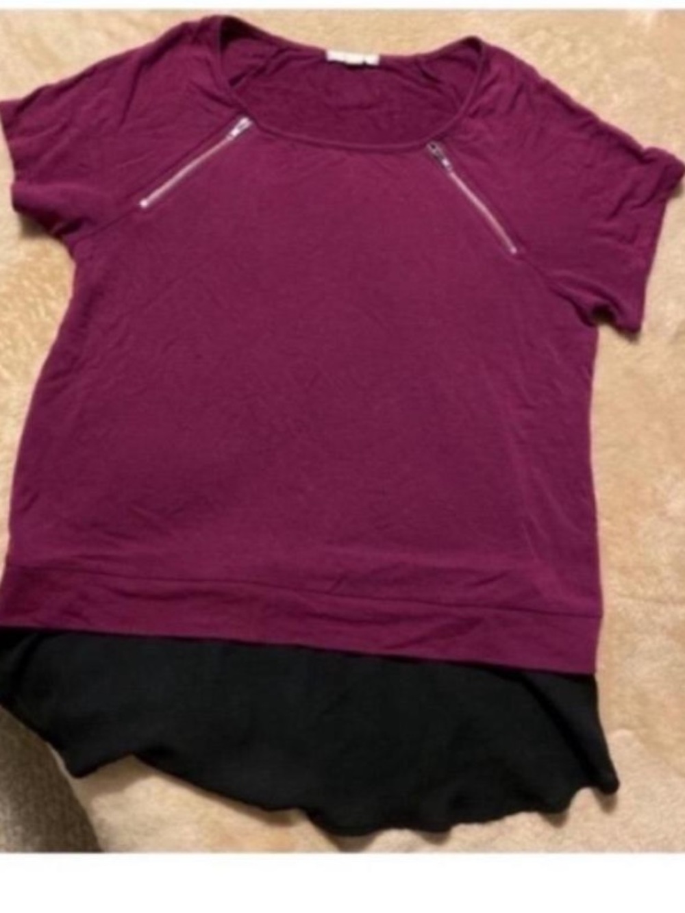 Pleione Plum Short Sleeve Top with Black Layered Hem Sz S